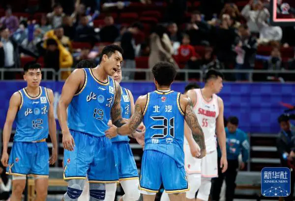 专业控卫如何调整心态应对高强度比赛_2